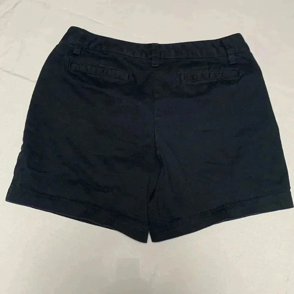 LANDS’END Mid Rise Women’s Shorts,Size 6 Petite. Excellent condition. - Picture 3 of 3